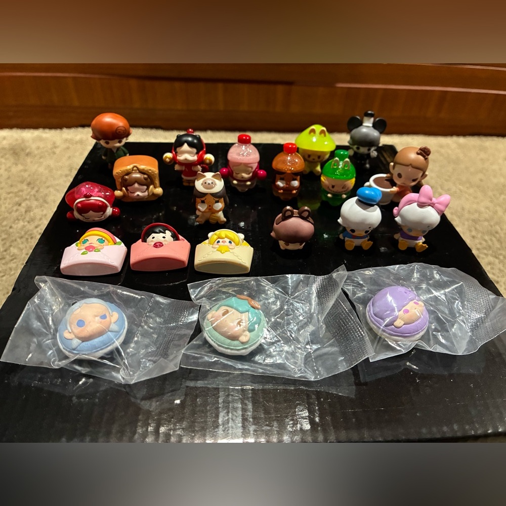 Pop Mart Pop Beans Mix Lot Of 20 Labubu Molly SkullPanda Dimoo Hacipupu Cry Baby